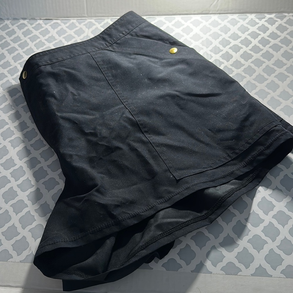 Women’s swim shorts, size large by casino